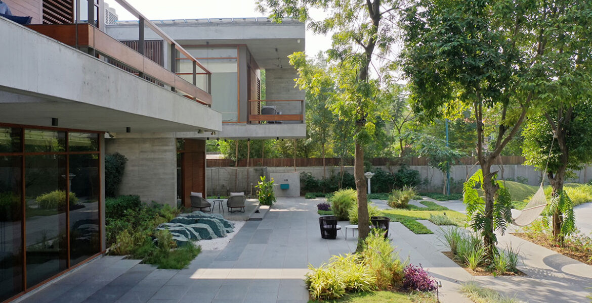 Sharda House by Studio 2+2