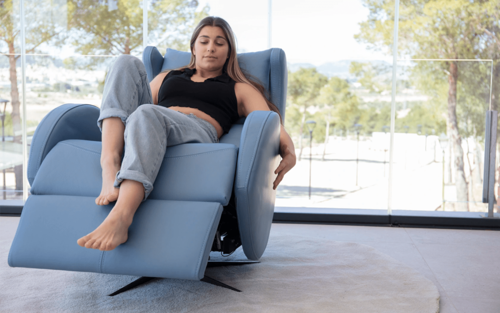 Lenny Relax Armchair by Fama